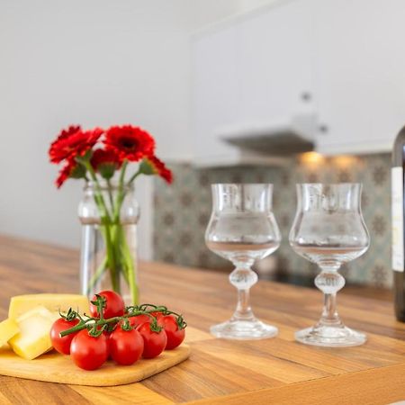 Apartamento Cor Do Mar - Sunny, Clean And Spacious Apartment With Sea View, In Alvor - Very Close Walking Distance To The Beach And Alvor Village Eksteriør bilde