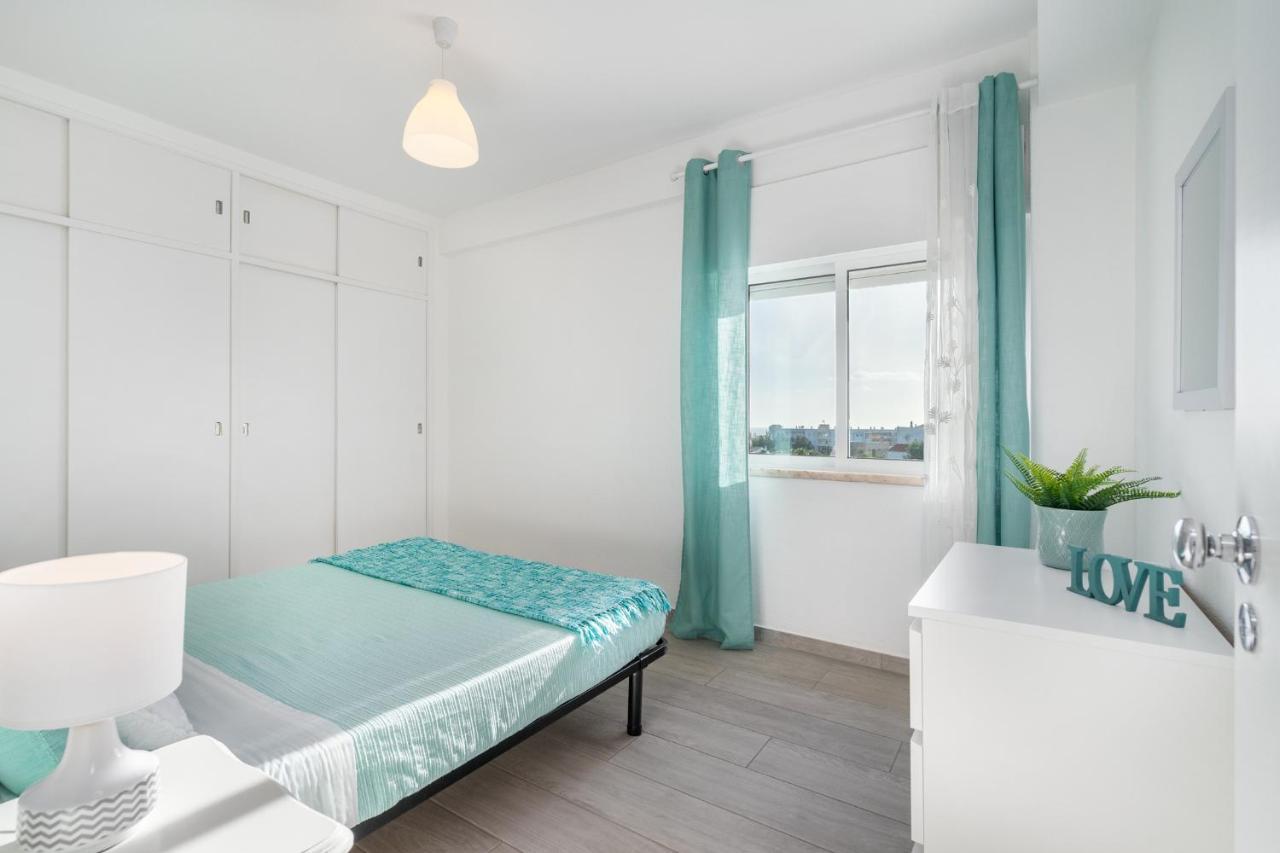 Apartamento Cor Do Mar - Sunny, Clean And Spacious Apartment With Sea View, In Alvor - Very Close Walking Distance To The Beach And Alvor Village Eksteriør bilde