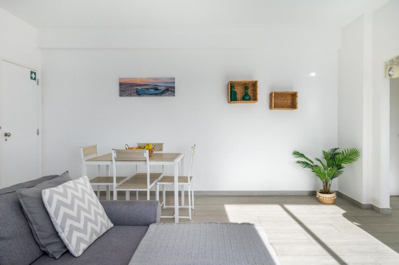 Apartamento Cor Do Mar - Sunny, Clean And Spacious Apartment With Sea View, In Alvor - Very Close Walking Distance To The Beach And Alvor Village Eksteriør bilde